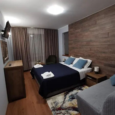 Apartment Cedar 42 *