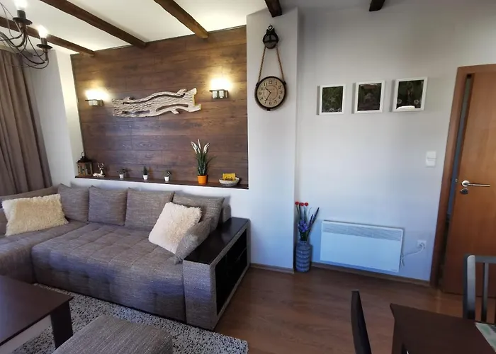 Apartment Cedar 42 *